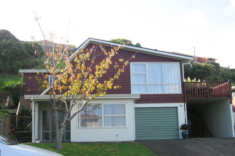 Photo of property in 33 Truro Road, Camborne, Porirua, 5026