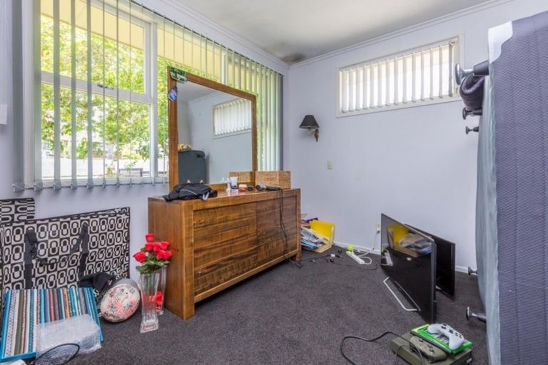 Photo of property in 11 Walden Place, Mangere East, Auckland, 2024