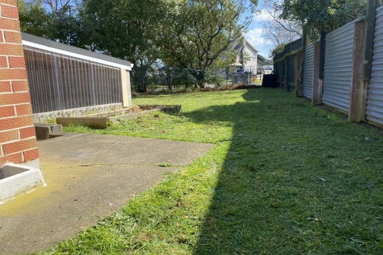 Photo of property in 1a Ruamahanga Crescent, Terrace End, Palmerston North, 4410