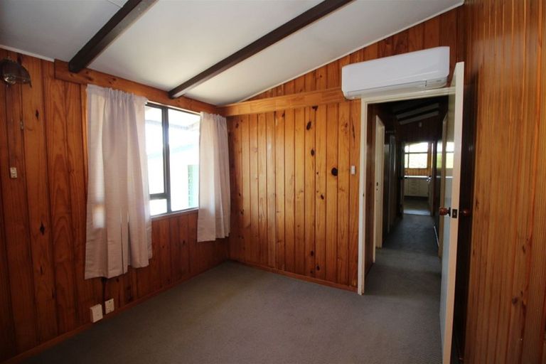Photo of property in 42 Waianiwa Place, Tokoroa, 3420
