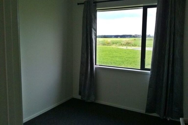 Photo of property in 187 Pacific Drive, Fitzherbert, Palmerston North, 4410