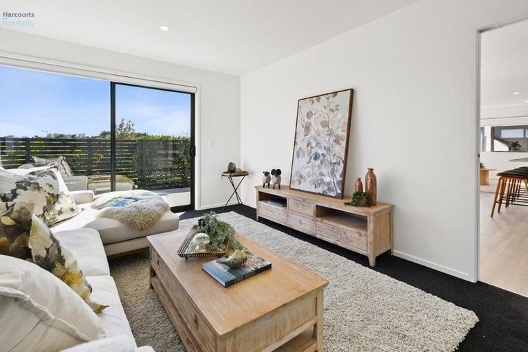 Photo of property in 33 Jutland Road, Pukekohe, 2120