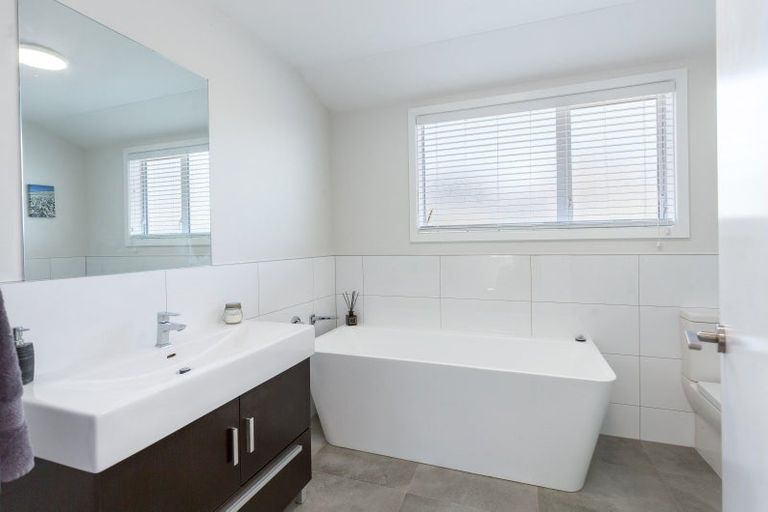 Photo of property in 5 Tuscan Lane, Martinborough, 5711