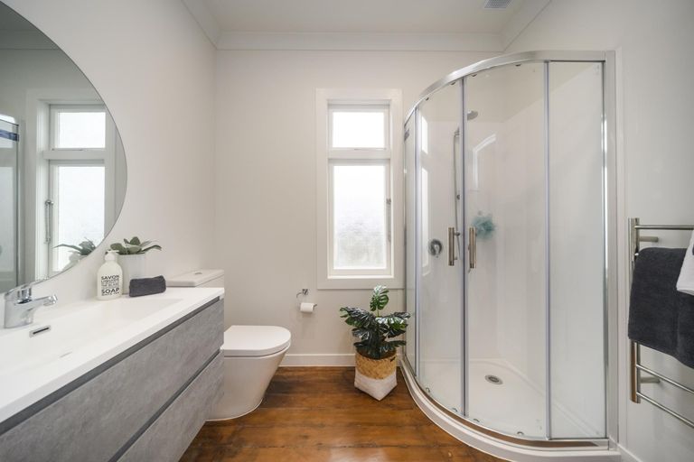 Photo of property in 9 Milverton Avenue, Hokowhitu, Palmerston North, 4410