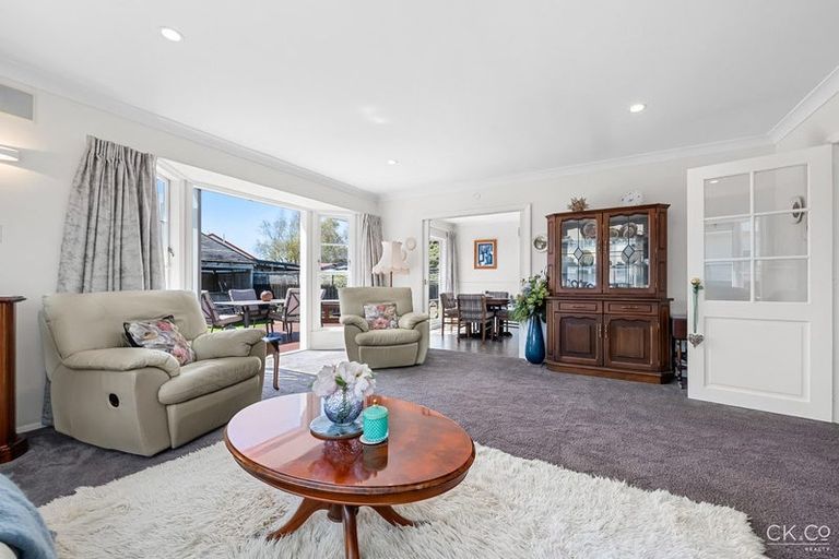 Photo of property in 9 Derwent Lee Grove, Epuni, Lower Hutt, 5011