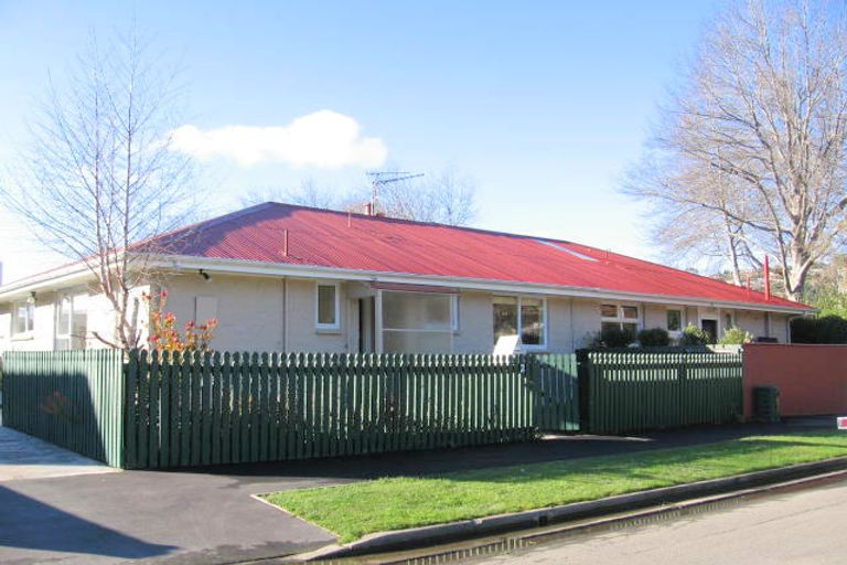 Photo of property in 2a Glamis Place, Cashmere, Christchurch, 8022