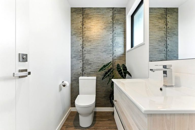 Photo of property in 33 Silver Peaks Drive, West Melton, 7618