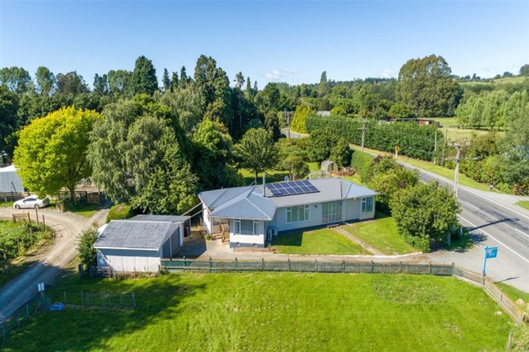 Photo of property in 126 Main North Road, Geraldine, 7930