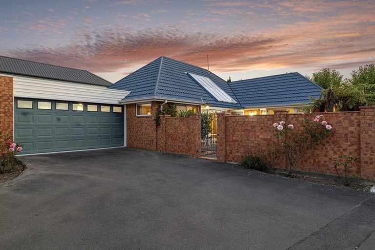 Photo of property in 3c Memorial Avenue, Ilam, Christchurch, 8053