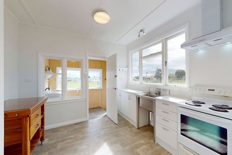 Photo of property in 25 Boulton Road, Levin, 5510