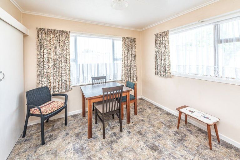 Photo of property in 203 Cornfoot Street, Castlecliff, Whanganui, 4501