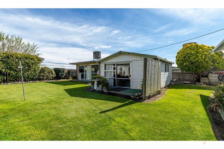 Photo of property in 14 Waimate Highway, Saint Andrews, 7988