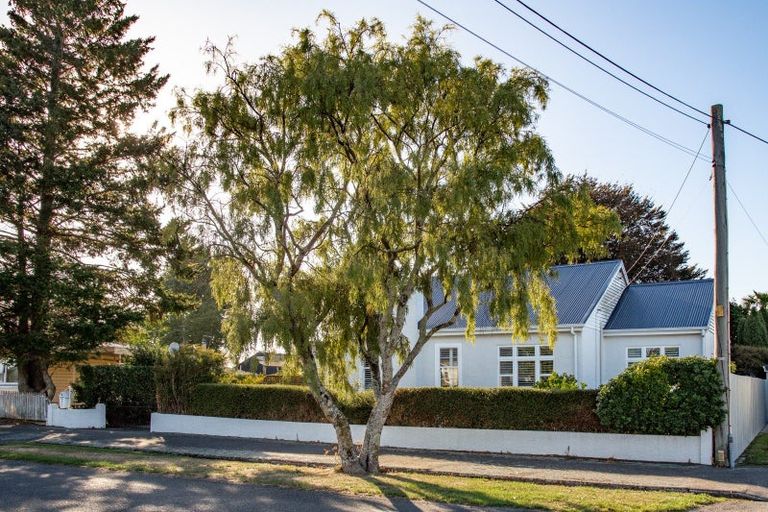 Photo of property in 3 Mckenzie Terrace, Carterton, 5713