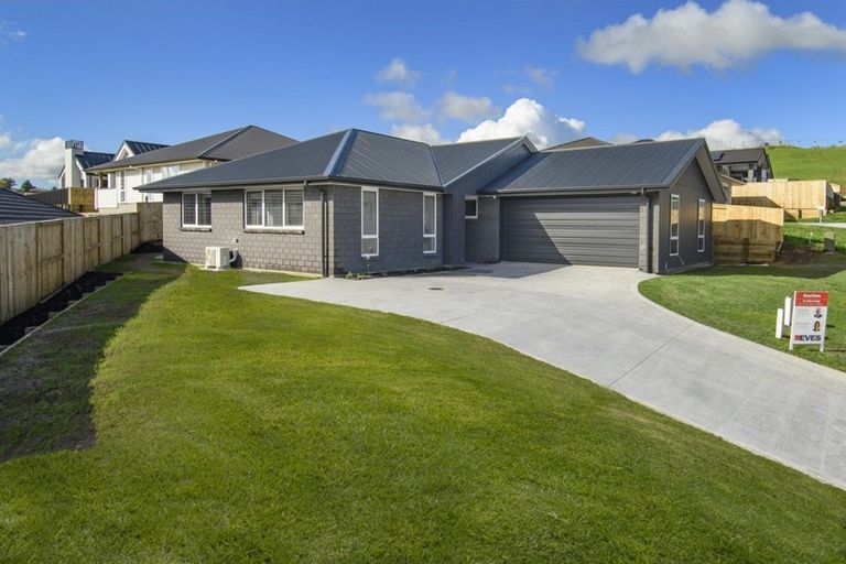 Photo of property in 1 Pinkerton Place, Ohauiti, Tauranga, 3112