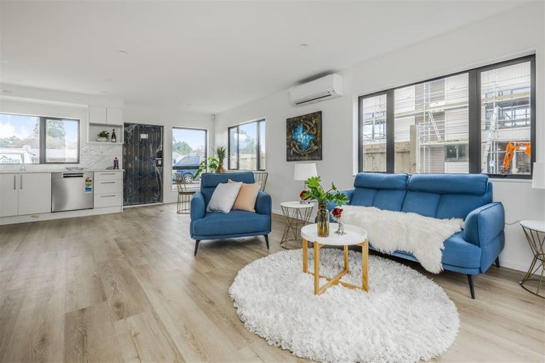 Photo of property in 13 Miles Avenue, Papatoetoe, Auckland, 2025