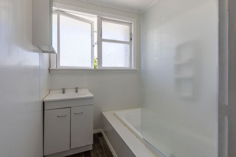 Photo of property in 17 Te Iwiheke Place, Turangi, 3334