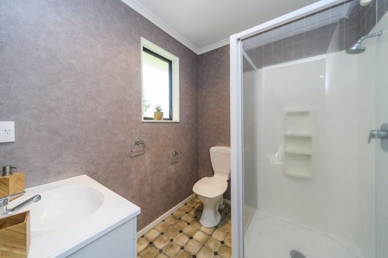 Photo of property in 4 Boston Parade, Kelvin Grove, Palmerston North, 4414