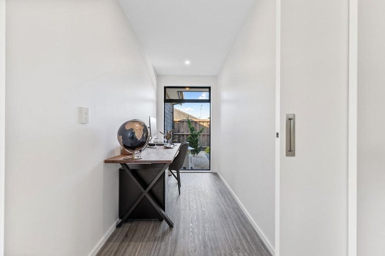 Photo of property in 2 Page Place, Rangiora, 7400