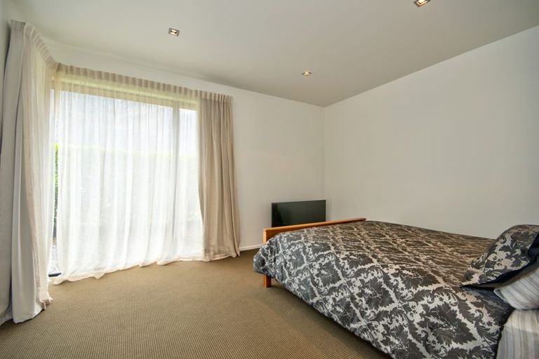 Photo of property in 8 Rannoch Drive, Jacks Point, Queenstown, 9371