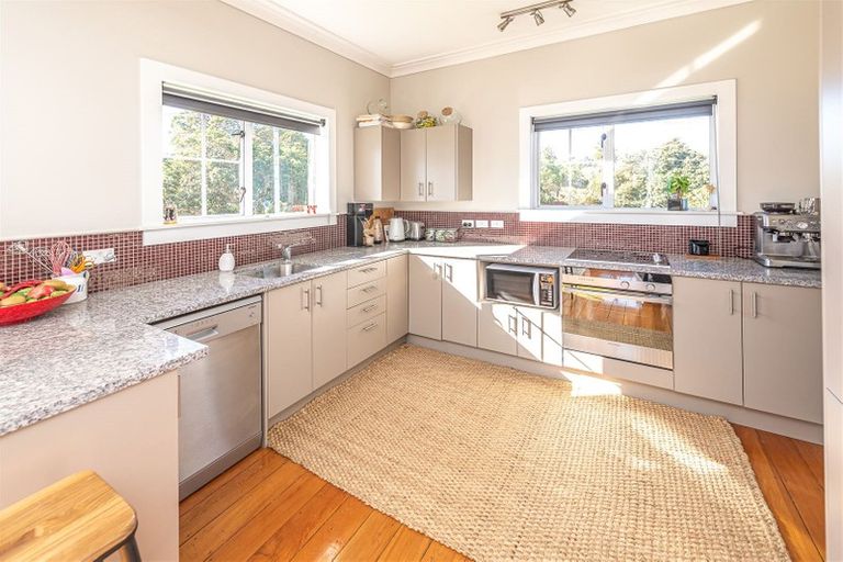 Photo of property in 97 Liverpool Street, College Estate, Whanganui, 4500