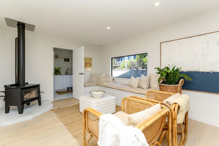 Photo of property in 23 Linda Street, Oakura, 4314