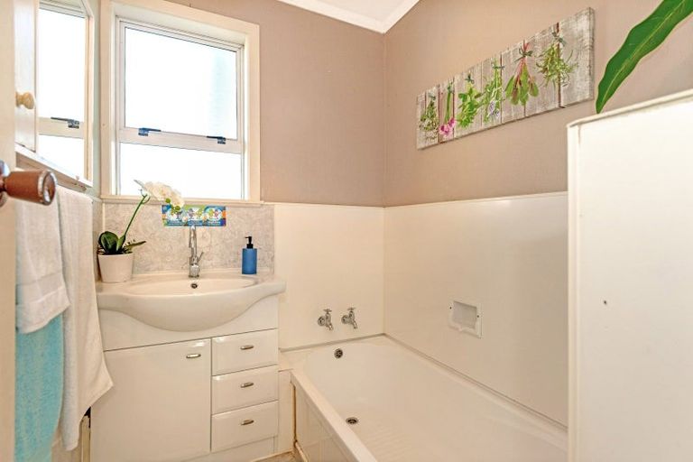 Photo of property in 20 Kowhai Street, Te Hapara, Gisborne, 4010