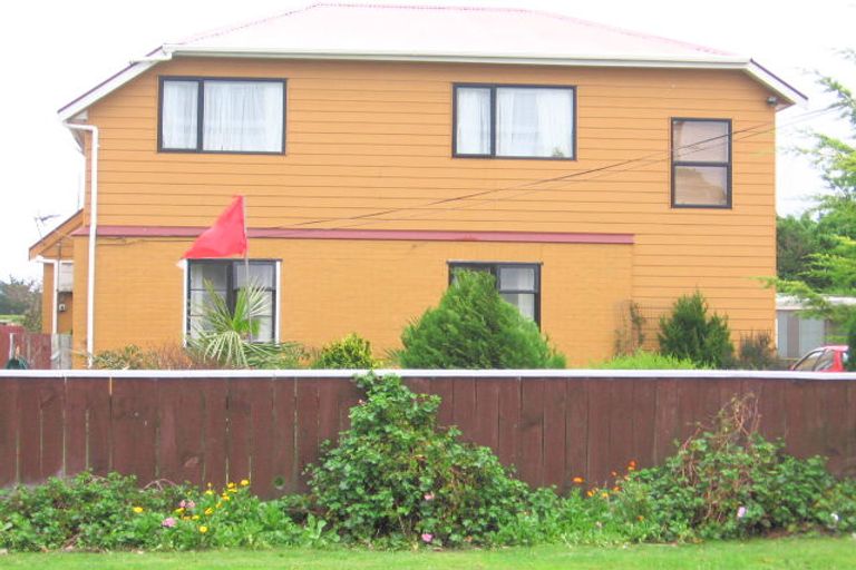 Photo of property in 35 Pirie Crescent, Moera, Lower Hutt, 5010