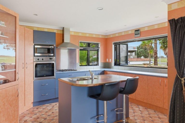 Photo of property in 1 Bermuda Drive, Papamoa Beach, Papamoa, 3118