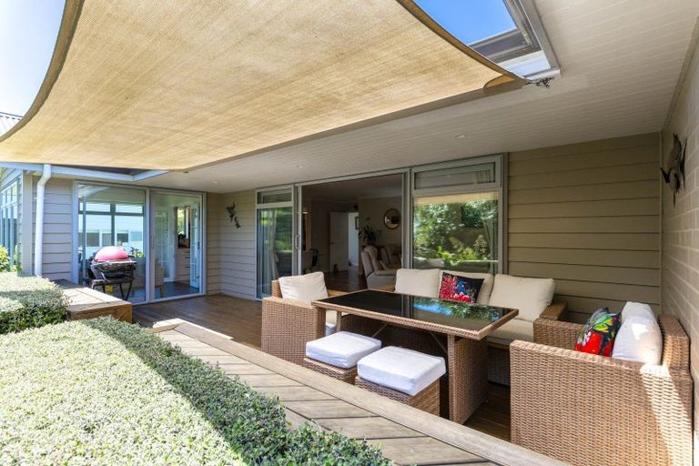 Photo of property in 6a Huia Street, Waikawa, Picton, 7220