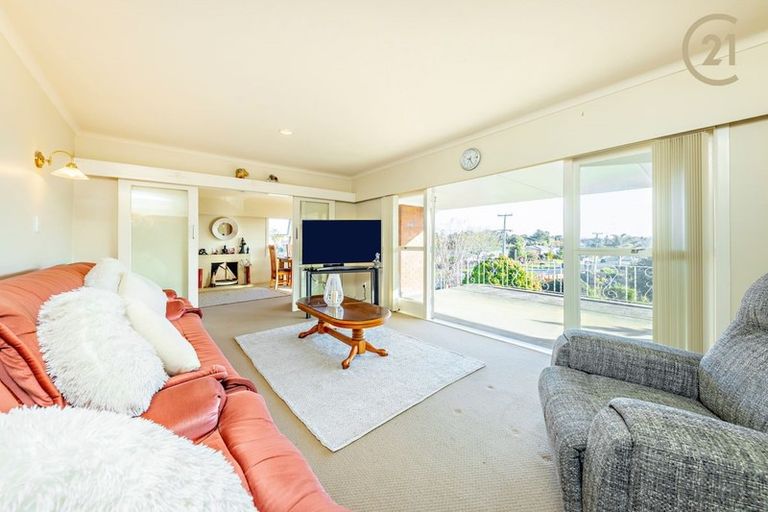 Photo of property in 2 Boundary Road, Opaheke, Papakura, 2113