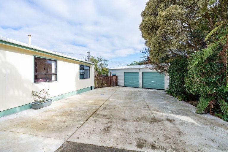 Photo of property in 1-1a Vincent Drive, Levin, 5510