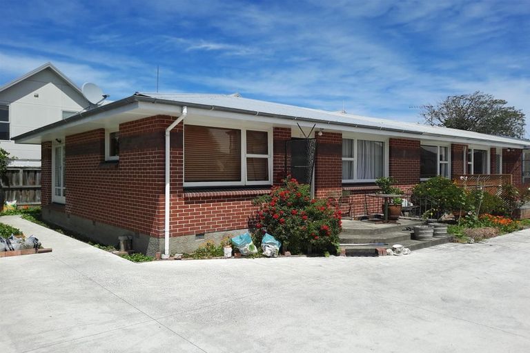 Photo of property in 4/1012 Colombo Street, St Albans, Christchurch, 8014