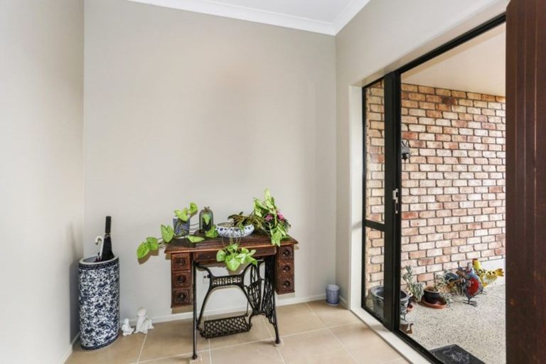 Photo of property in 129 Valley Road, Pukekohe, 2120