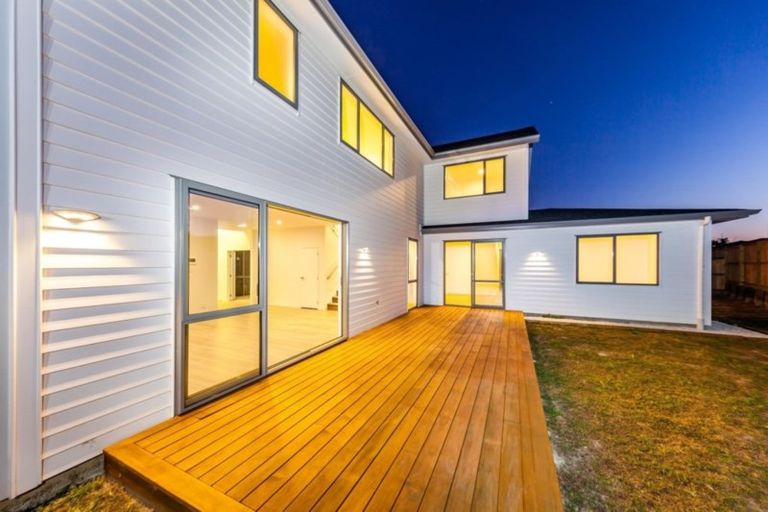 Photo of property in 17 Jack Hawken Lane, Silverdale, 0932