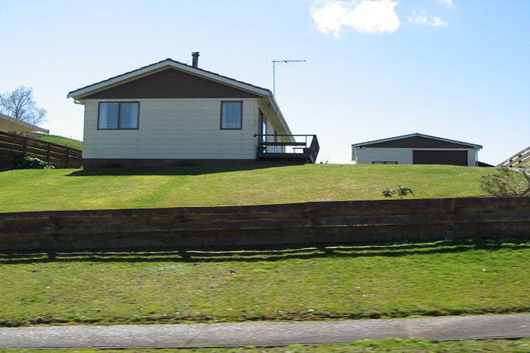 Photo of property in 15 Heron Drive, Taihape, 4720