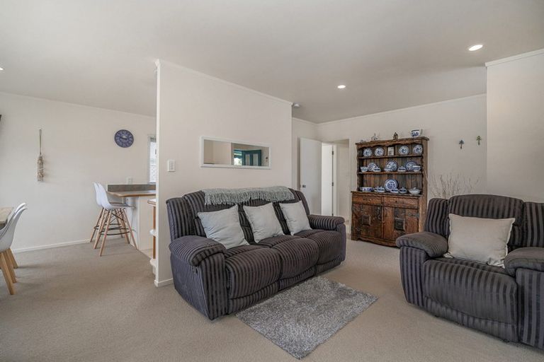 Photo of property in 2 Seascape Avenue, Whitianga, 3510