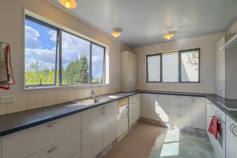 Photo of property in 800 Tuhikaramea Road, Ngahinapouri, Hamilton, 3290