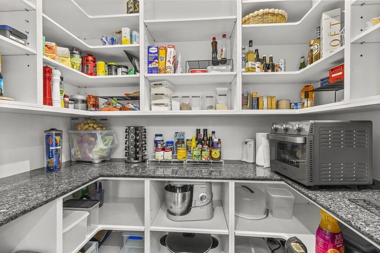 Photo of property in 11 Wilmshurst Place, Tawa, Wellington, 5028