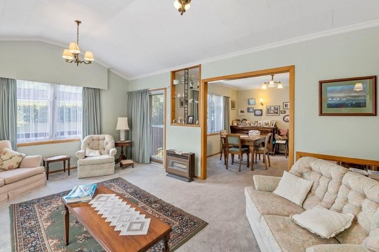 Photo of property in 431 Te Moana Road, Waikanae, 5036