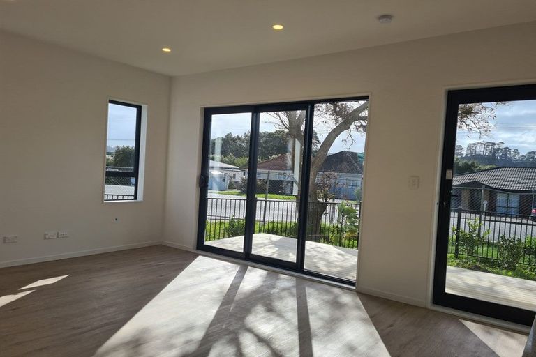 Photo of property in 6/122 Pooks Road, Ranui, Auckland, 0612