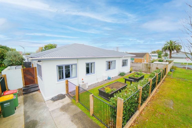 Photo of property in 21 Steele Road, Forest Lake, Hamilton, 3200