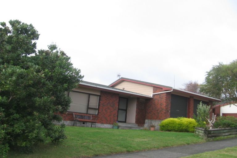 Photo of property in 23 Exploration Way, Whitby, Porirua, 5024