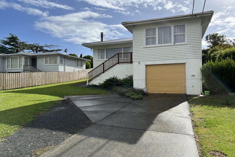 Photo of property in 1 Short Street, Manurewa East, Auckland, 2102