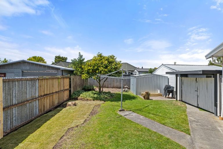 Photo of property in 2 Magenta Place, Broomfield, Christchurch, 8042