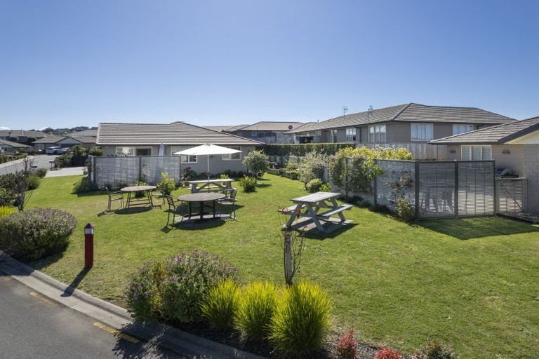 Photo of property in Waterview Estate, 53/4 Greystone Place, Omokoroa, 3114