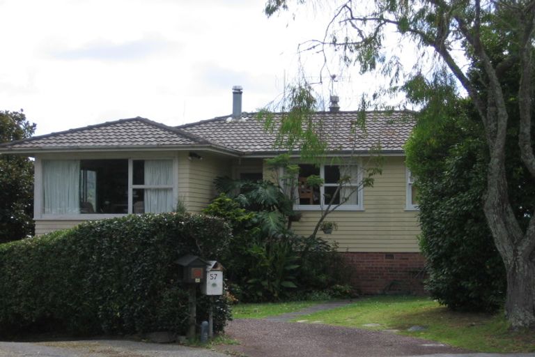 Photo of property in 57 Paragon Avenue, Beach Haven, Auckland, 0626