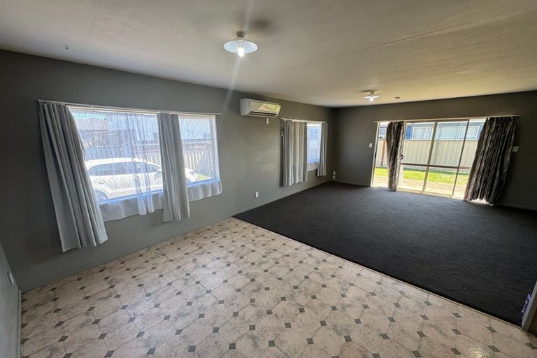 Photo of property in 8a Grandview Road, Nawton, Hamilton, 3200