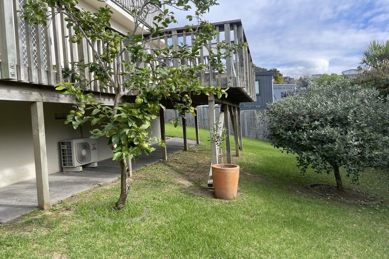 Photo of property in 2/28 Waiau Street, Torbay, Auckland, 0630