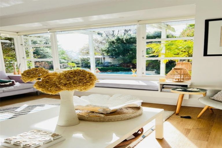 Photo of property in Long Cottage Gallery, 145 Iona Road, Havelock North, 4130