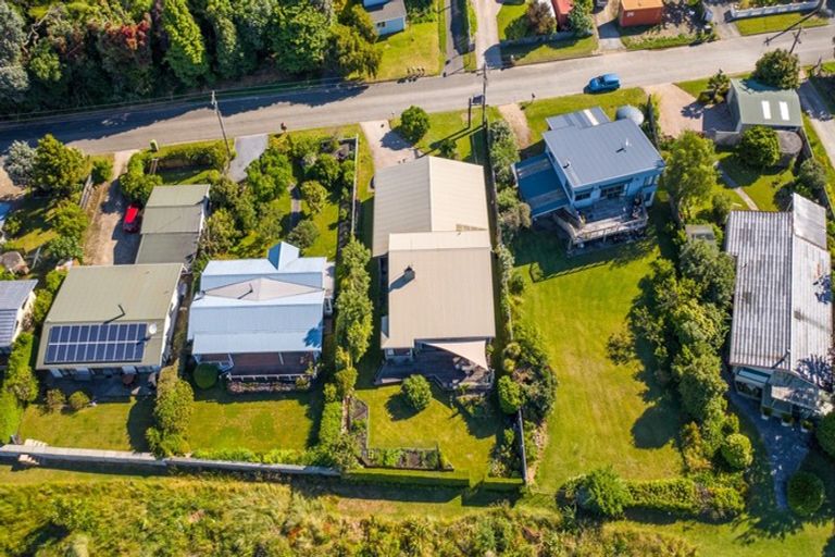 Photo of property in 266 Patons Rock Road, Patons Rock, Takaka, 7182